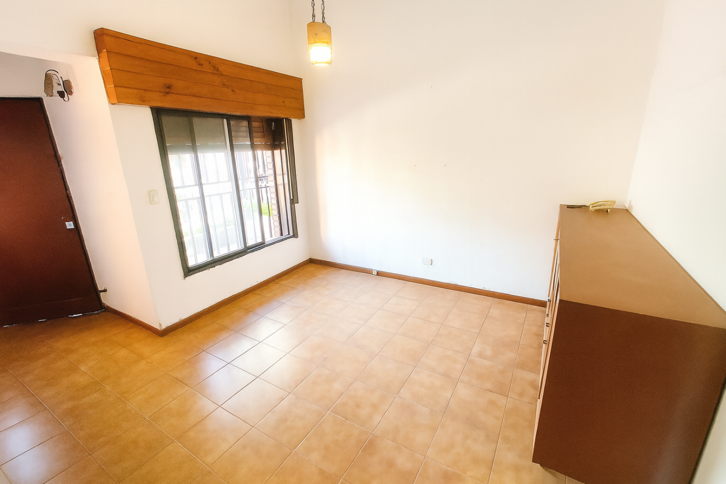 CASA 5 AMBIENTES EN DOS PLANTAS - SAN ANDRES