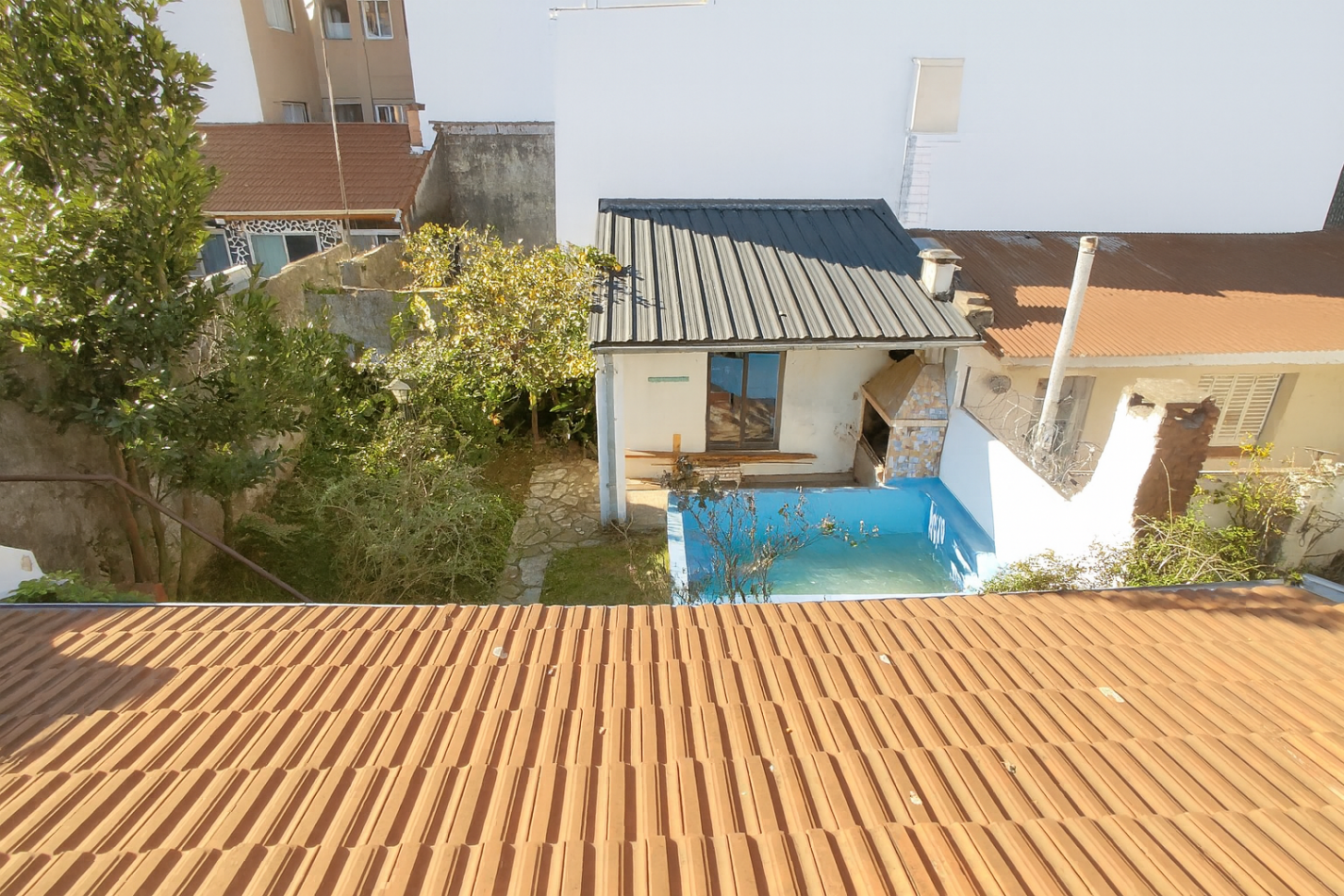 CASA 5 AMBIENTES EN DOS PLANTAS - SAN ANDRES