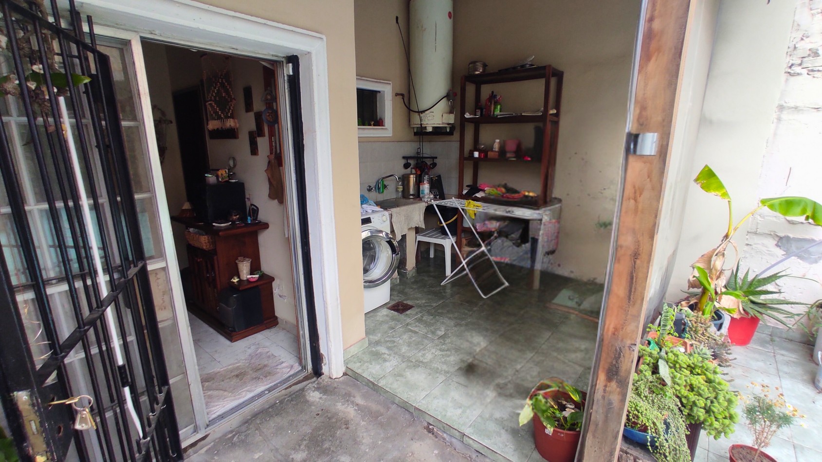 Casa 4 ambientes en Jose Leon Suarez