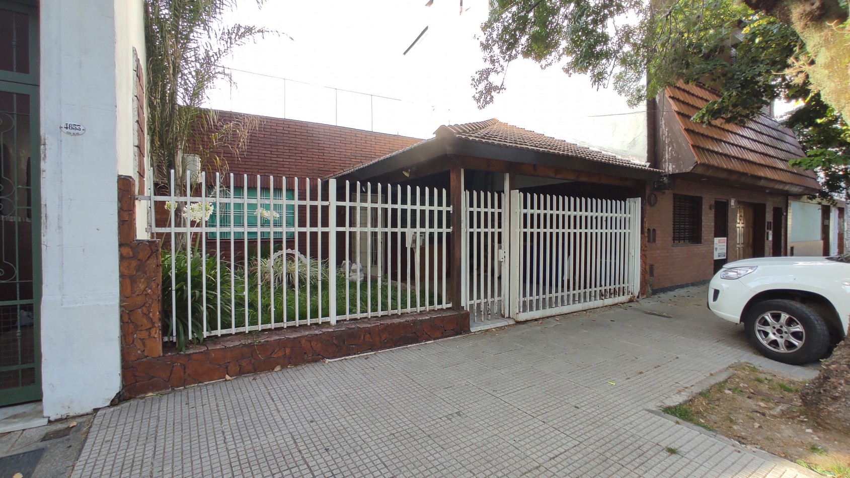 Casa de 4 ambientes en Monte Castro