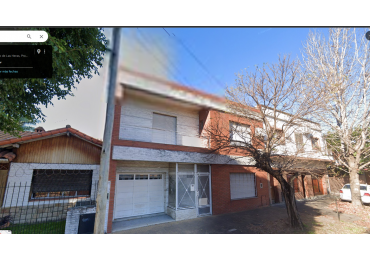 Casa de 5 Ambientes en Dos Plantas con Parque y Quincho en Villa  Ballester