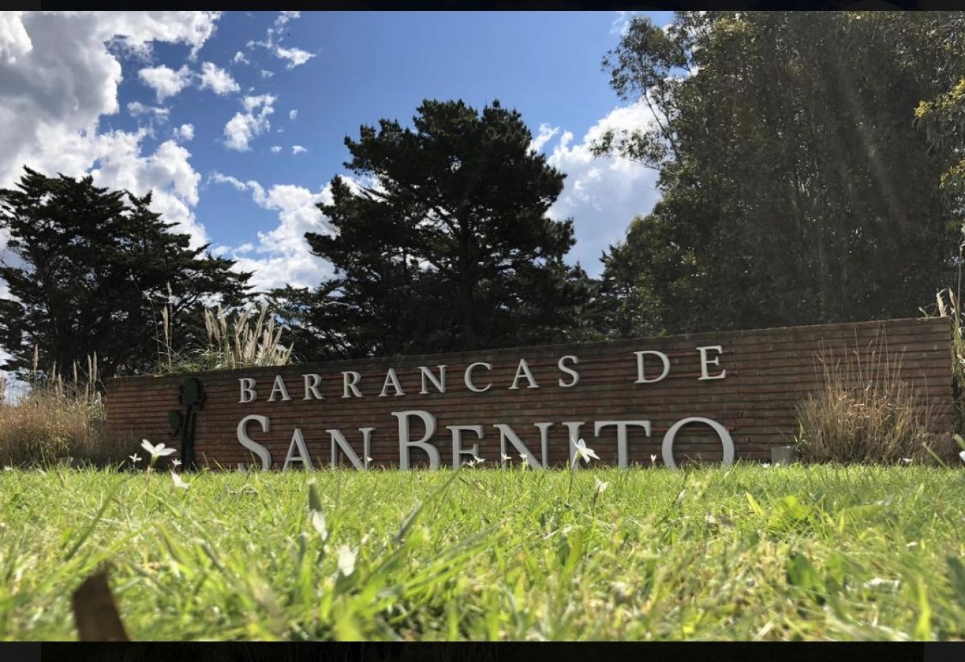 LOTE DE 870 M2 EN EL BARRIO PRIVADO BARRANCAS DE SAN BENITO